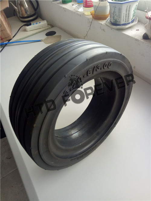 机场地面行李拖车