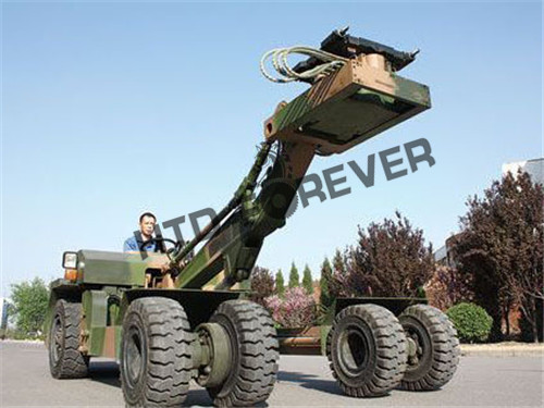 军用挂弹车轮胎